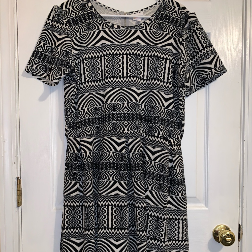 NWOT LuLaRoe Amelia Dress